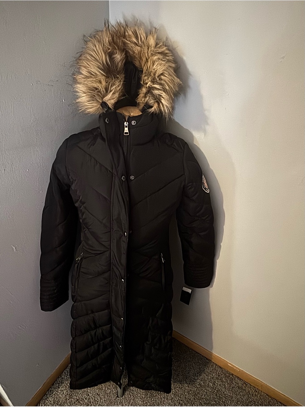 Madden Girl Black Long Puffer Coat with Faux-Fur Trim Hood